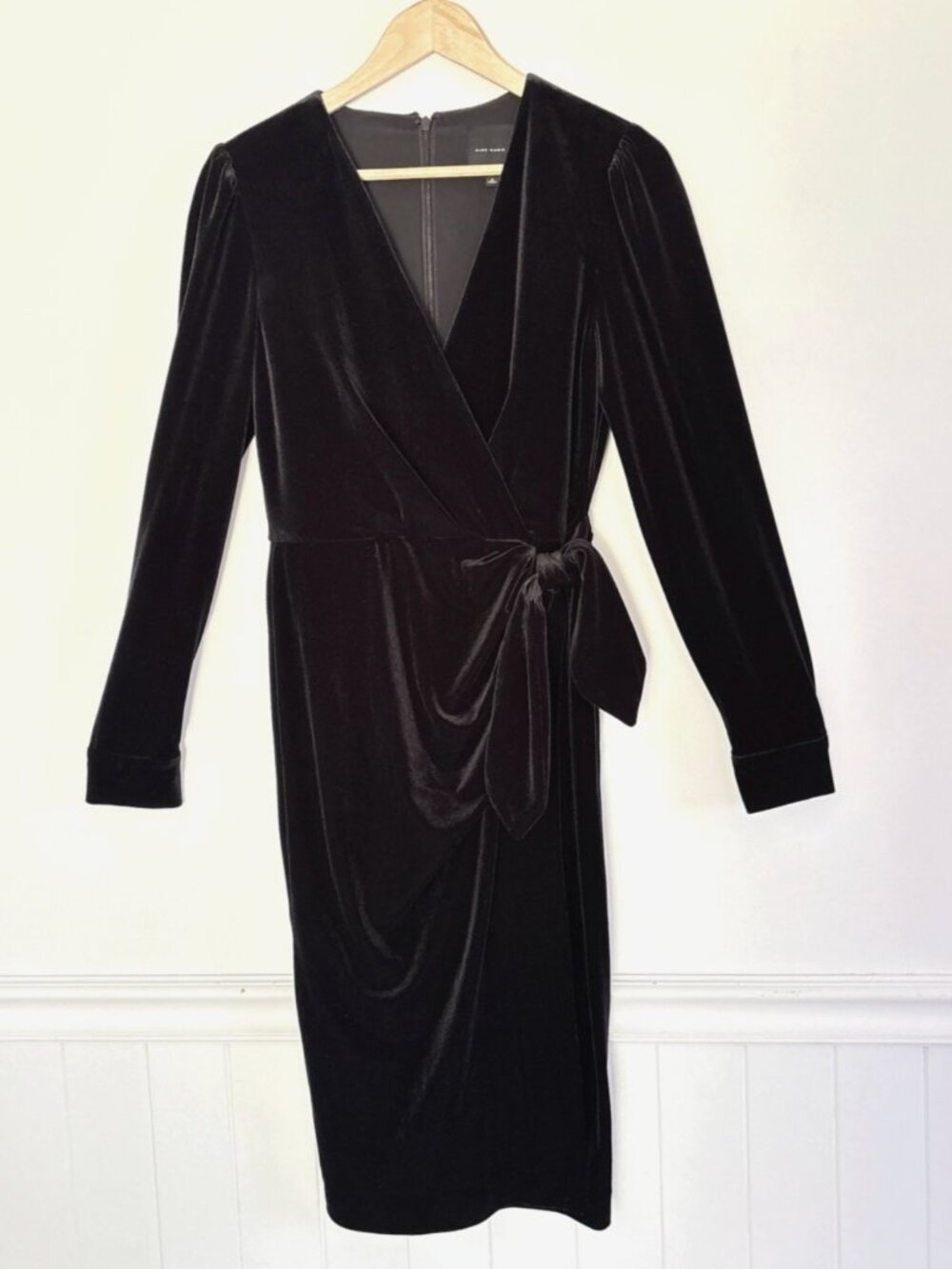 Alex Marie Black Velvet Long Sleeves Wrap Dress Size 4 Evening Party Holiday D16